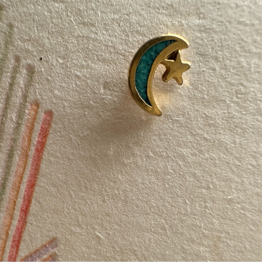 Single gold plated moon & Star earring